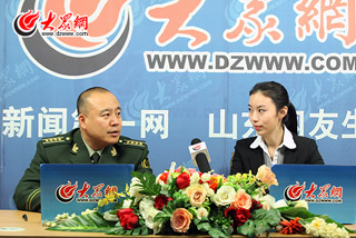 濟南市公安消防支隊支隊長高明做客大眾網談消防安全1 楊春衛 攝.jpg